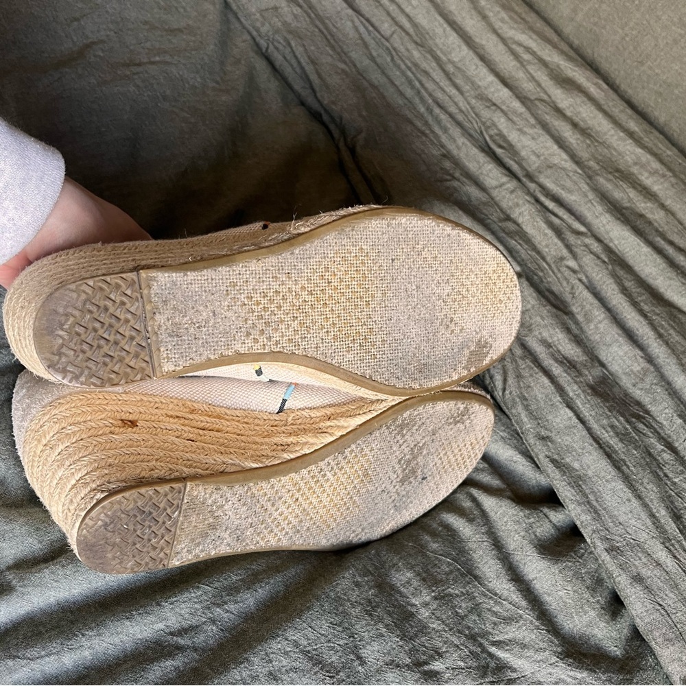 TOMS Women’s Desert Wedge Heel Booties in Whisper Burlap - Picture 8 of 8